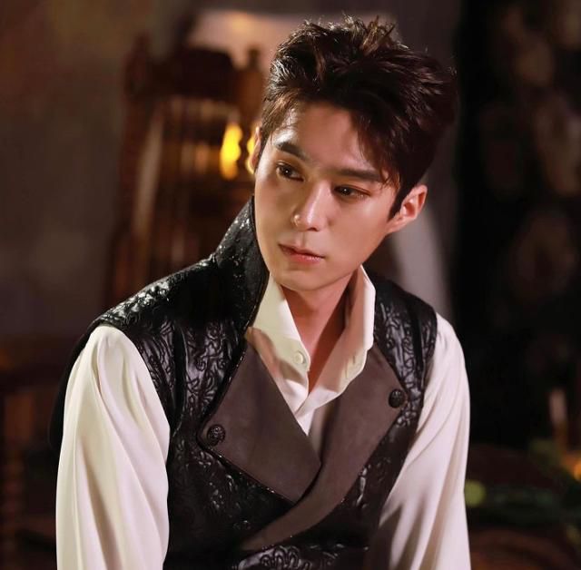 전동석이 비연예인과 교제 중이다. 빅보스엔터테인먼트 공식 SNS