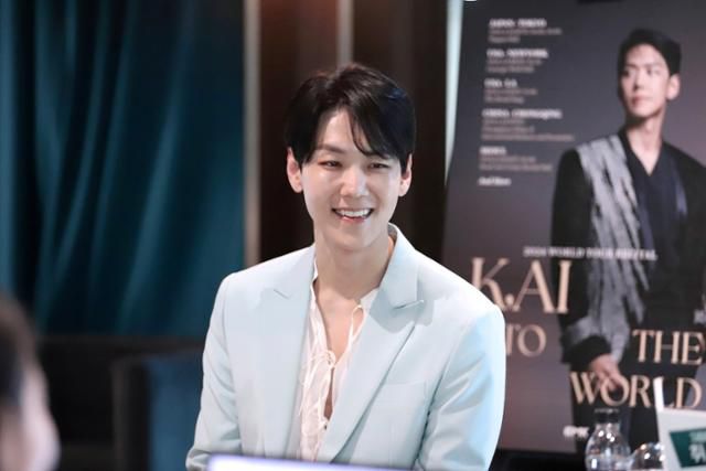 카이는 첫 월드투어 공연에서 다양한 뮤지컬 곡들을 선보인다. EMK엔터테인먼트 제공