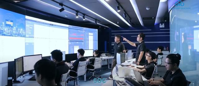 CMC그룹의 정보 보안 분야 계열사 'CMC사이버 시큐리티' 직원들의 업무 모습. CMC그룹 제공