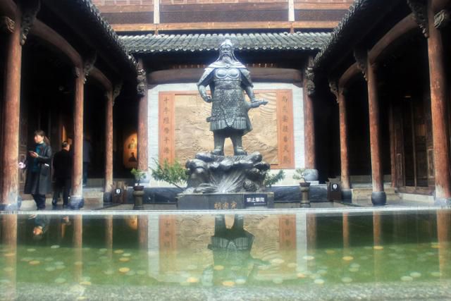 안후이성 지시의 호종헌 조각상. ⓒ최종명