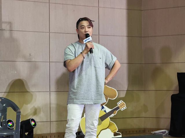 아웃사이더가 이혼 소식을 전했다. 아웃사이더 SNS