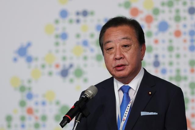 노다 요시히코 전 일본 총리가 지난달 21일 대만 타이베이에서 열린 케타갈란 포럼에 참석해 연설하고 있다. 노다 전 총리는 23일 치러질 입헌민주당 당대표 선거에 출마했다. 타이베이=EPA 연합뉴스