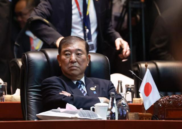 이시바 시게루 일본 총리가 지난달 11일 라오스 수도 비엔티안의 국립컨벤션센터에서 열린 동아시아정상회의(EAS)에 참석해 있다. 비엔티안=뉴시스