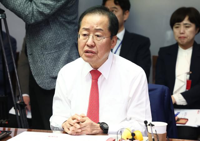 홍준표 대구시장이 지난달 28일 서울 여의도 국회 의원회관에서 열린 국민의힘·대구광역시 예산정책협의회에서 발언하고 있다. 뉴스1