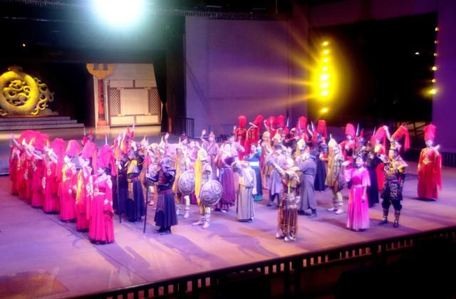 사파두성전 무대 인사. ⓒ최종명