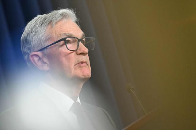 제롬 파월 미국 연방준비제도(Fed·연준) 의장이 29일 미 워싱턴 연준에서 이틀간 열린 연방공개시장위원회(FOMC) 회의가 끝난 뒤 회의 결과 관련 기자회견을 하고 있다. 워싱턴=AFP 연합뉴스