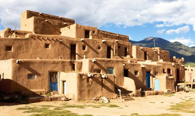 유네스코 세계유산으로 지정된 타오스의 점토 가옥. 미국관광청 제공