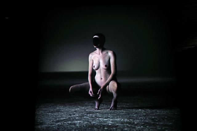 25일 서울 용산구 리움미술관에서 작가의 신작 '리미널'(2024)이 상영되고 있다. 뉴시스