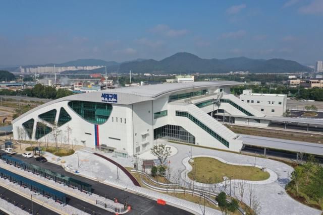 KTX서대구역사 전경. 한국일보 자료사진