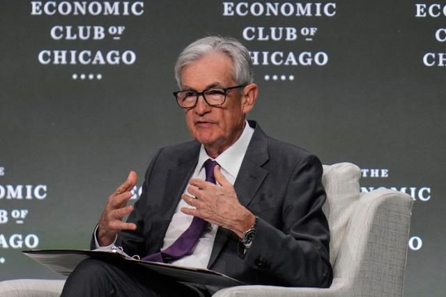 제롬 파월 미국 연방준비제도(Fed·연준) 의장이 16일 일리노이주 시카고에서 열린 시카고 경제클럽 주최 행사에 참석해 발언하고 있다. 시카고=AP 뉴시스