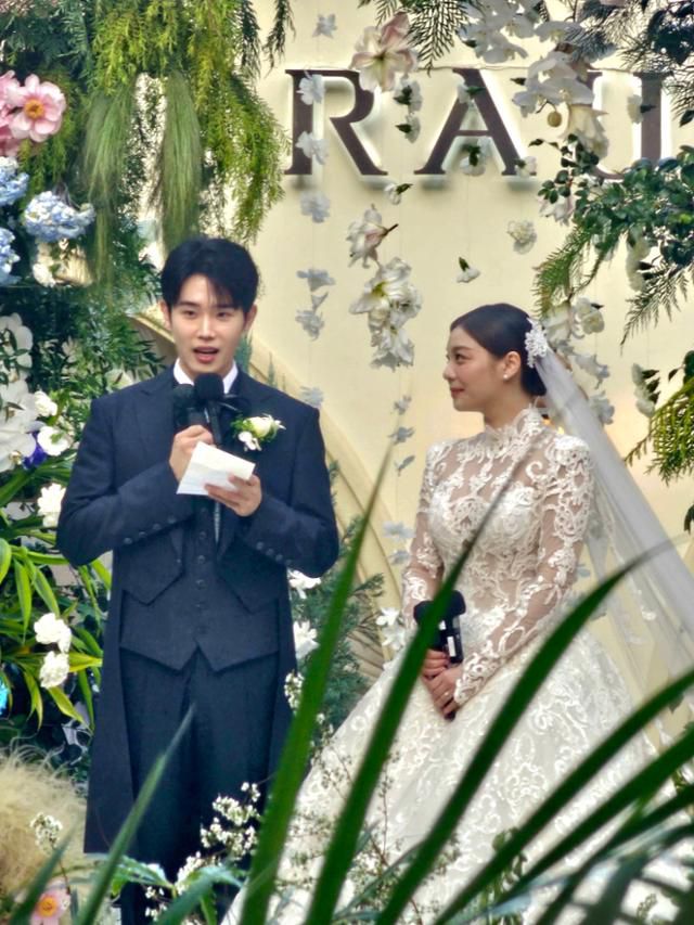 20일 결혼식을 올린 최시훈과 에일리 부부. 유수경 기자