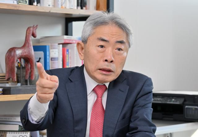 정규재 전 한국경제 주필.. 홍인기 기자