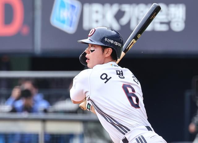 데뷔 첫 만루포를 터뜨린 두산 오명진. 뉴스1