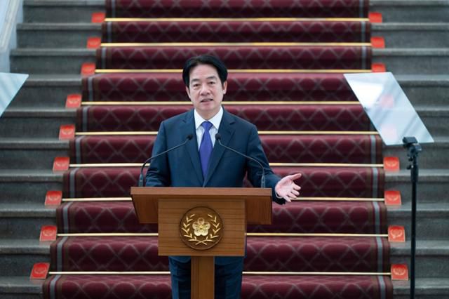 라이칭더 대만 총통이 2월 타이베이 총통부에서 열린 기자회견에서 발언하고 있다. 타이베이=AP 뉴시스