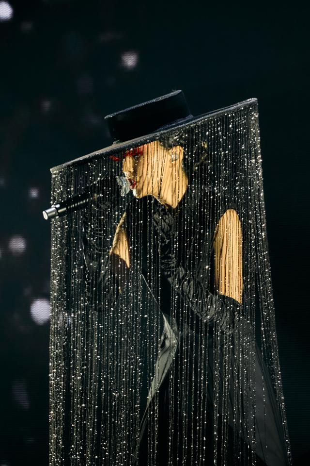 일본 가수 나카시마 미카가 11일 서울 성북구 고려대 화정체육관에서 공연하고 있다. 유진엔터테인먼트 제공