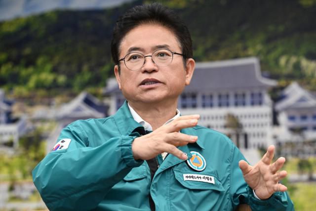 이철우 경북도지사가 8일 한국일보 인터뷰에서 산불 피해 복구 계획에 대해 이야기하고 있다. 경북도 제공