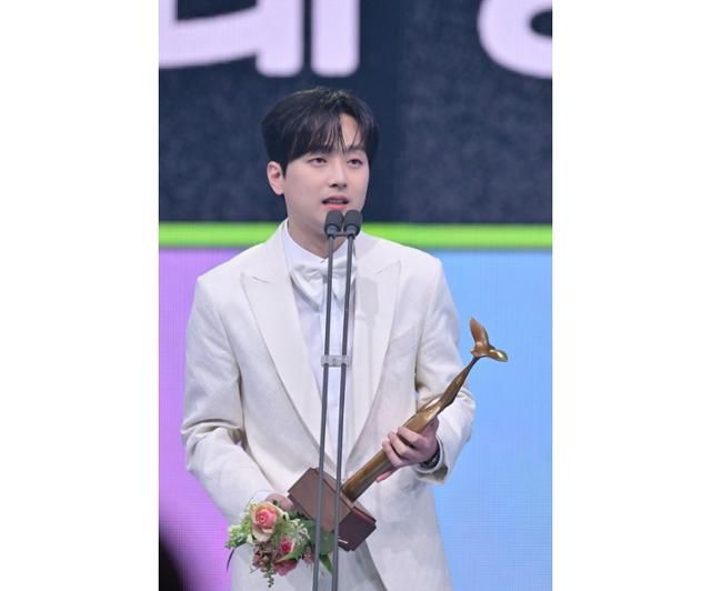 ‘가는정 오는정 이민정’ 이찬원이 게스트로 출격한다. KBS 제공
