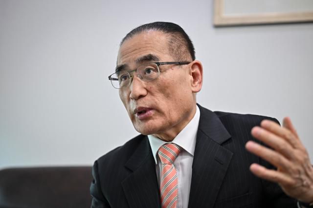 위성락 더불어민주당 의원이 13일 국회 의원회관 의원실에서 본보와 인터뷰하고 있다. 정다빈 기자