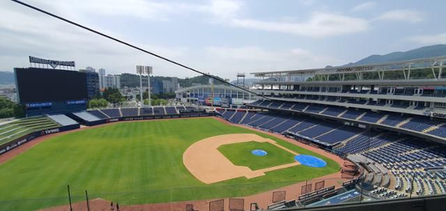 사고 후 시설 보수를 마친 NC파크. 뉴시스