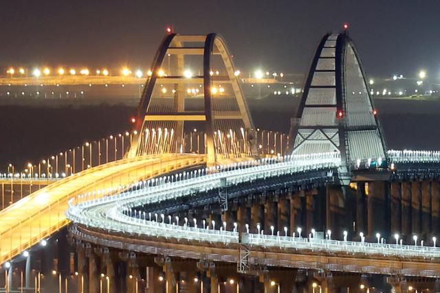 3일 러시아에서 바라본 러시아 본토와 러시아가 2014년 우크라이나로부터 강제 병합한 크림반도를 잇는 크림대교. 러시아=타스 연합뉴스