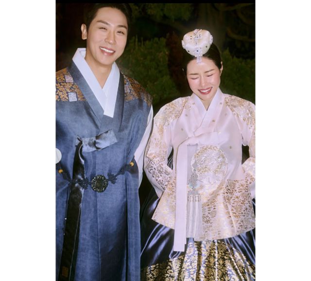 김태술 전 농구감독과 배우 박하나가 21일 결혼식을 올린다. 박하나 SNS