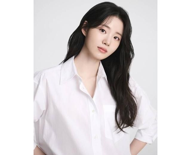 배우 신시아. 앤드마크 제공