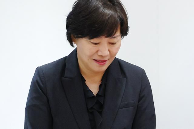 송미령 농림축산식품부 장관이 24일 서울 용산 대통령실 청사에서 열린 국무회의에 참석하고 있다. 이재명 대통령은 전날 각 부처 장관 후보자를 지명하면서 윤석열 정부 시절 임명된 송 장관을 유임시켰다. 왕태석 선임기자
