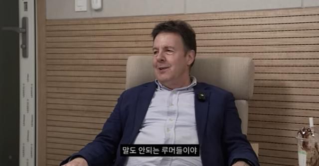마약 투약 혐의로 과거 물의를 빚었던 방송인 로버트 할리가 자신을 둘러싼 루머를 재차 부인했다. 유튜브 영상 캡처