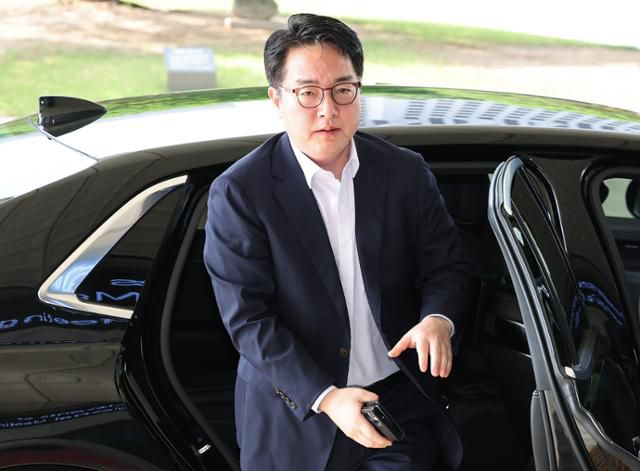 심우정 검찰총장이 지난달 19일 오전 서울 서초구 대검찰청으로 출근하고 있다. 뉴스1