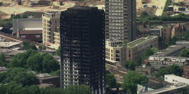 그렌펠은 불이 꺼진 후 그을린 듯한 모습이 됐다. 연소성 강한 외장재를 쓰지 않았다면 불길이 위로 번지지 않았을 거다. 넷플릭스 제공