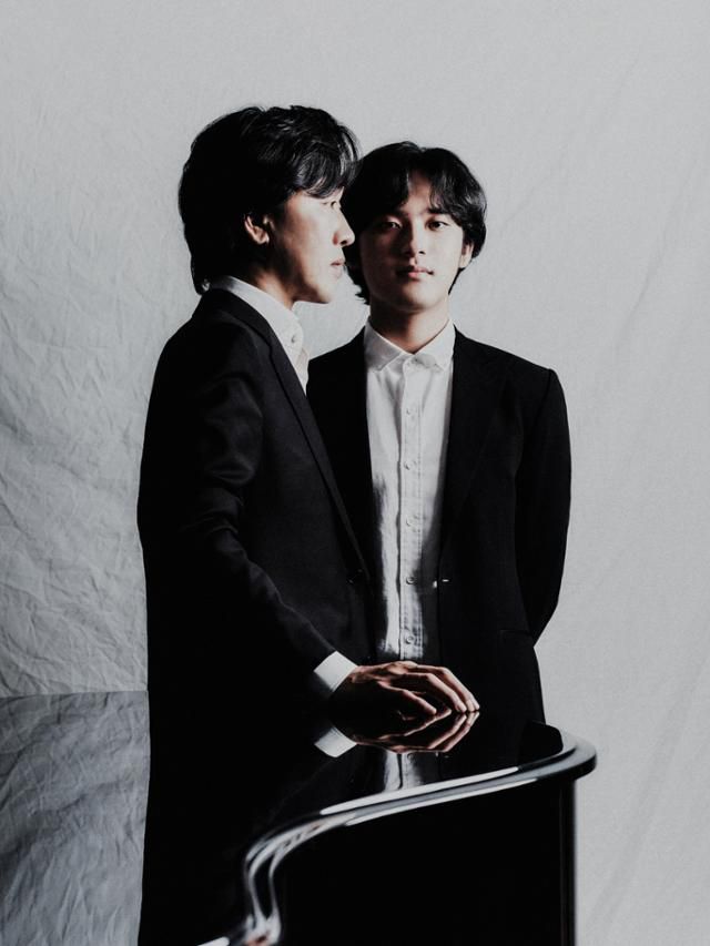 피아니스트 손민수(왼쪽)와 임윤찬. ⓒShin-joong Kim/MOC