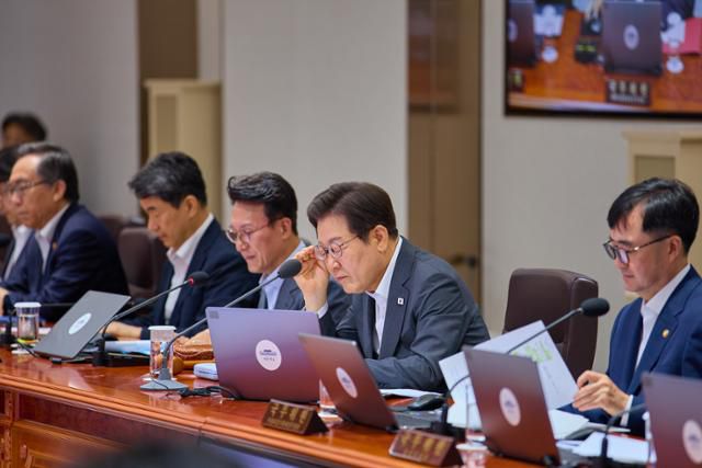 이재명 대통령이 8일 대통령실에서 국무회의를 주재하고 있다. 대통령실 제공