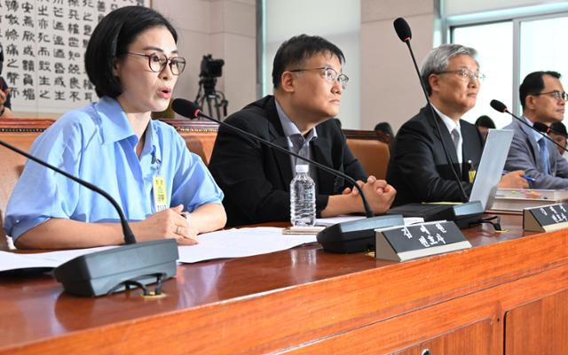 김예원(왼쪽) 변호사가 9일 국회 법사위에서 열린 검찰개혁 법안 관련 공청회에서 진술하고 있다. 고영권 기자