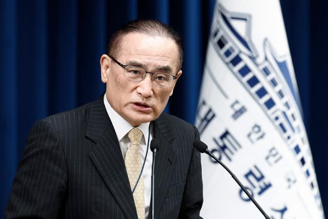방미 일정을 마치고 귀국한 위성락 국가안보실장이 9일 서울 용산 대통령실에서 관세협상 및 방위비 관련 브리핑을 하고 있다. 뉴시스