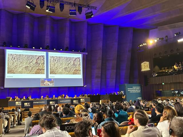 유네스코 세계유산위원회가 12일 프랑스 파리 유네스코 본부에서 열린 제47차 회의에서 울산 '반구천의 암각화'의 등재 여부를 논의하고 있다. 파리=연합뉴스