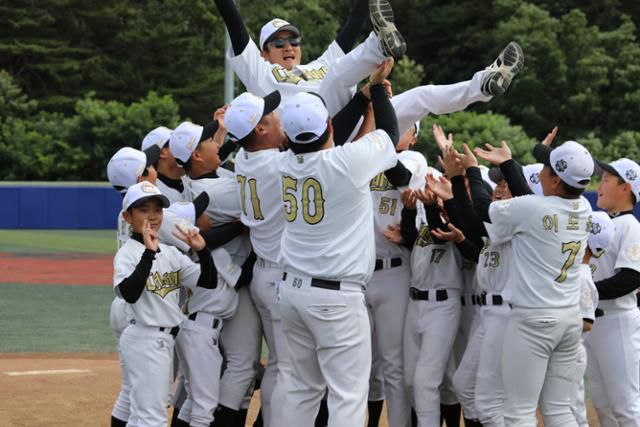 대구 칠성초 야구부 2025 U-12 전국 유소년야구대회 우승. 울진=박상은 기자