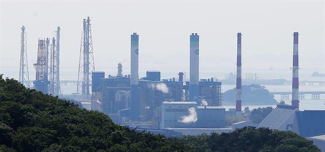 충남 대산석유화학단지. 한국일보 자료사진