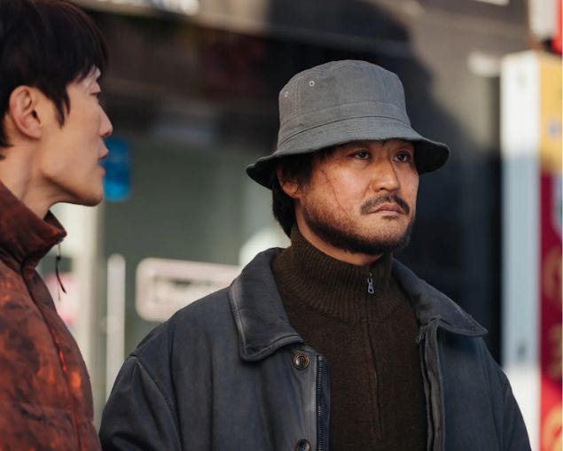 드라마 '악연'의 조선족 출신 살인청부업자 장길룡(김성균). 넷플릭스 제공