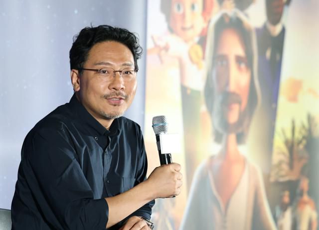 장성호 감독이 2일 오후 서울 용산구 CGV용산아이파크몰에서 열린 애니메이션 킹 오브 킹스 언론시사회 및 기자간담회에서 미소를 짓고 있다. 뉴스1