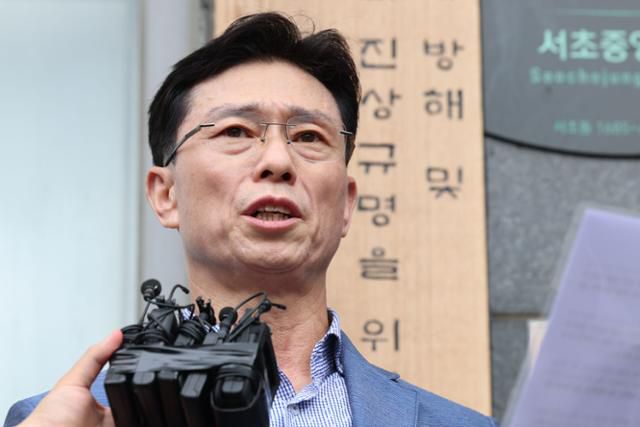 임성근 전 해병대 1사단장이 2일 서울 서초구에 마련된 이명현 순직해병 특검 사무실에 출석하며 입장을 밝히고 있다. 연합뉴스