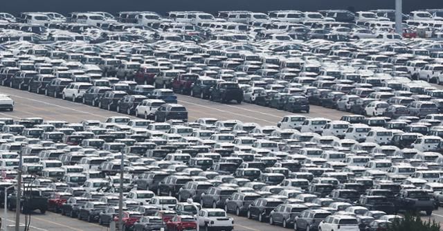 7일 경기 평택시 평택항에 수출용 자동차가 세워져 있는 모습. 연합뉴스