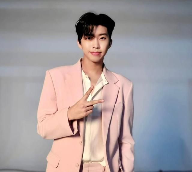 가수 임영웅이 하반기 단독 예능으로 돌아온다. 임영웅 SNS