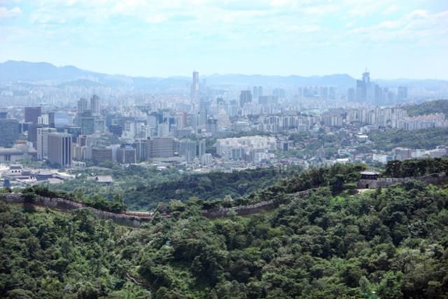 서울 종로구 삼청동에 위치한 한양의 북대문인 숙정문 일대의 한양도성 성곽 구간. 서울시 제공