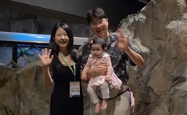 박수홍 부부가 일상을 공개하며 주목받고 있다. '박수홍 행복해다홍' 캡처