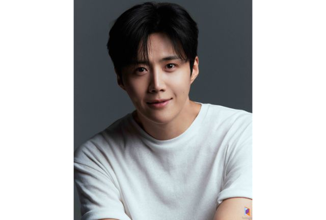 김선호 측이 사칭 피해에 대한 주의를 당부했다. 판타지오 제공