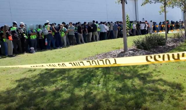 미국 이민 단속 당국이 홈페이지를 통해 4일 조지아주 현대차그룹-LG에너지솔루션의 합작 배터리 공장 건설 현장에서 벌인 불법 체류·고용 단속 현장 영상을 공개했다. 미국 이민세관단속국 홈페이지 영상 캡처