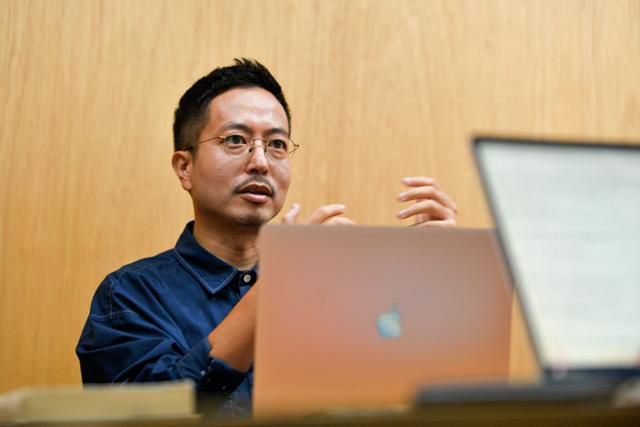 김홍익 안전가옥 대표는 조만간 논픽션 브랜드 '사각'을 론칭하고 육아에 대한 인터뷰집을 선보일 예정이다. 임지훈 인턴기자