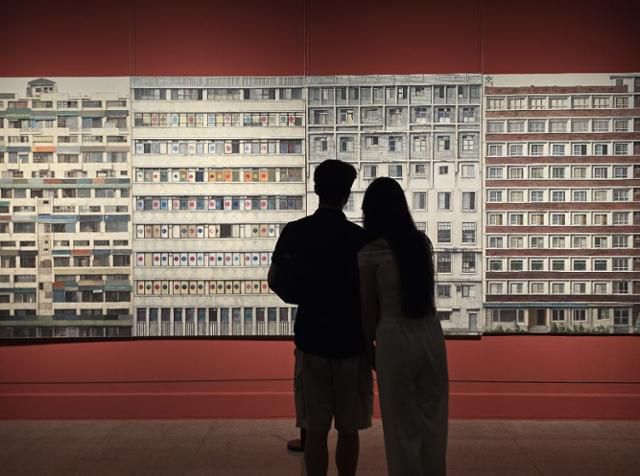 국립현대미술관이 공동 기획한 수묵화 전시 '수묵별미'에 나온 정재호의 '황홀의 건축'이 6월 베이징 중국미술관에서 전시된 모습. 국립현대미술관 제공