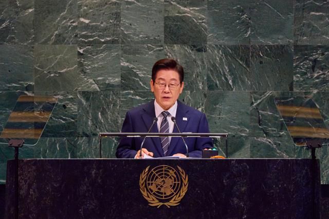 이재명 대통령이 23일 미국 뉴욕 유엔본부 총회장에서 기조연설을 하고 있다. 뉴욕=연합뉴스