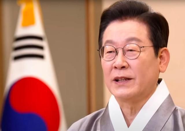 이재명 대통령이 4일 영상 메시지를 통해 추석 명절 인사를 전하고 있다. 사진=KTV 캡처